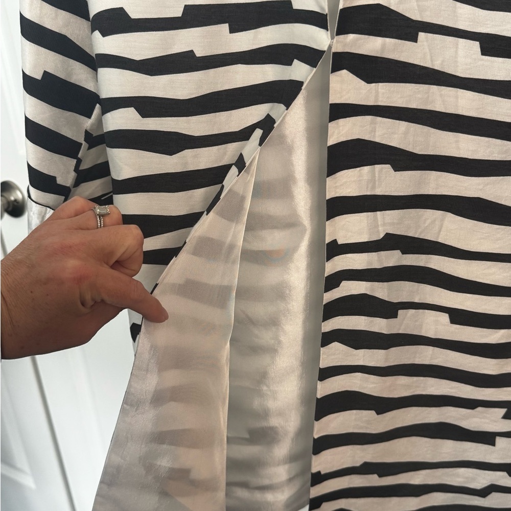 Chic Striped Black and White Women’s Jacket - Picture 6 of 9